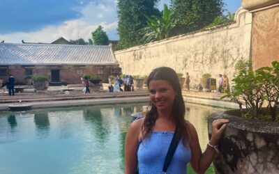 Staying connected abroad: eSIMs, hotspots, and local SIMs that actually work